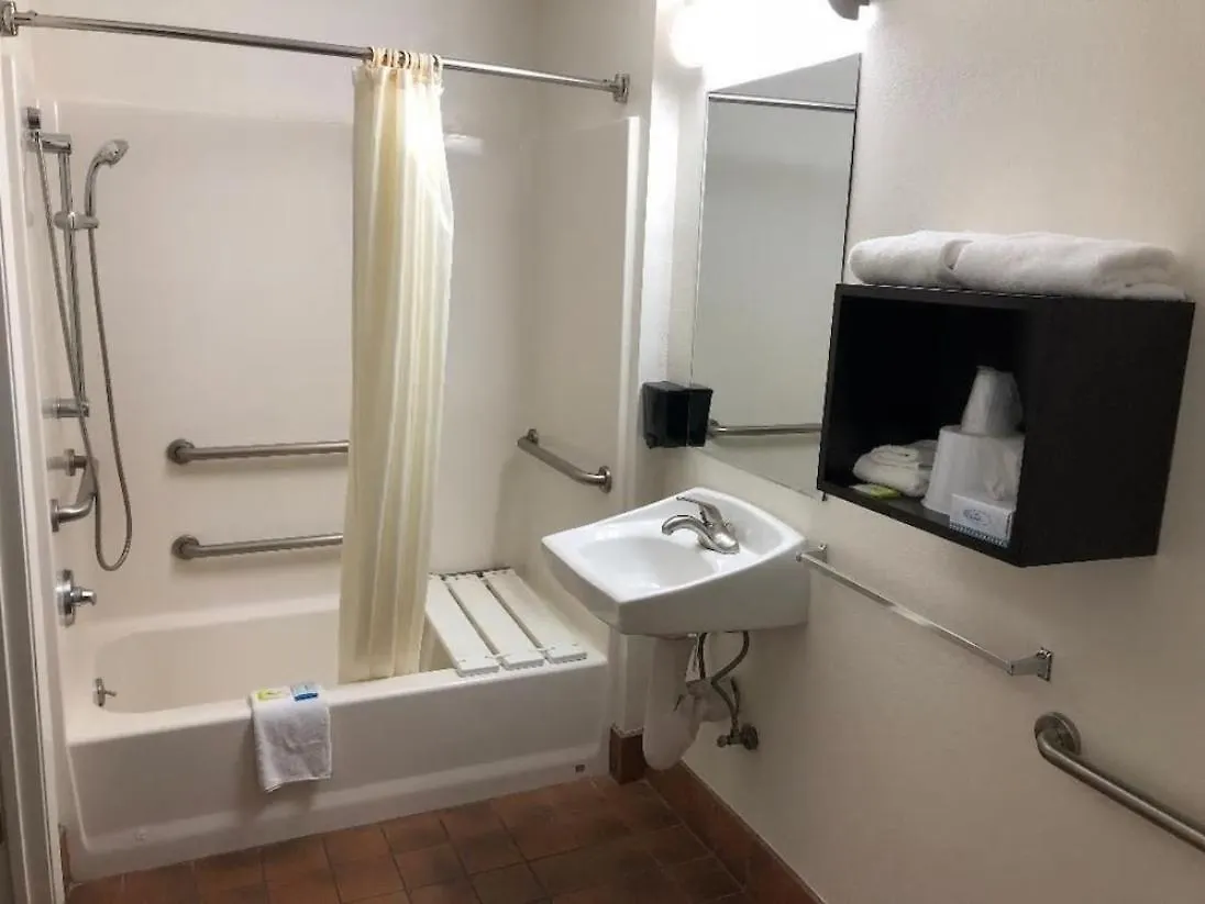 Inn Of Long Beach 2*,